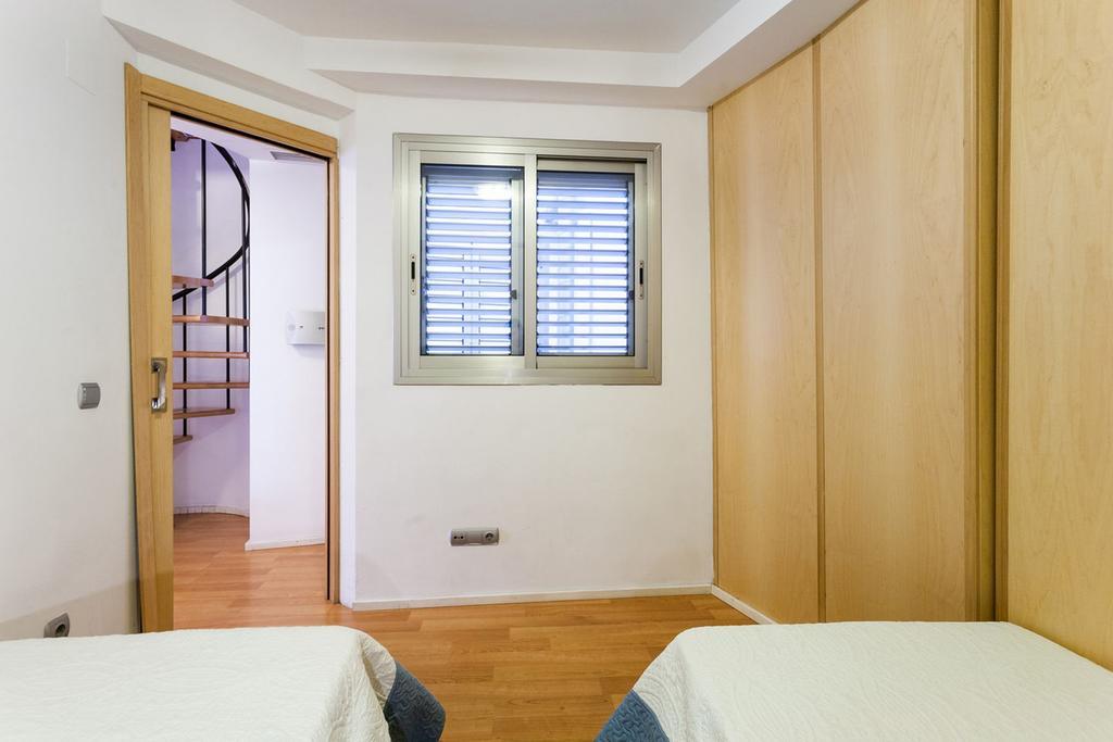 Like Apartments Lonja Valencia Exterior photo