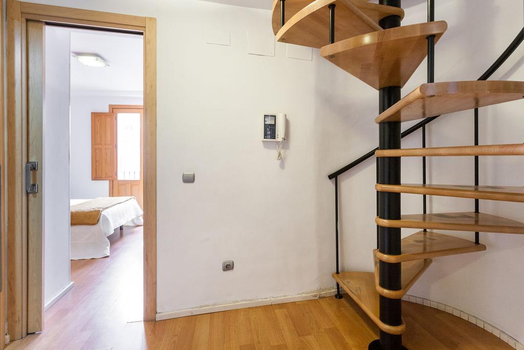 Like Apartments Lonja Valencia Exterior photo